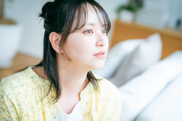 若い人(10代・20代・30代)の眼瞼下垂とは？原因・症状・治療法を徹底解説