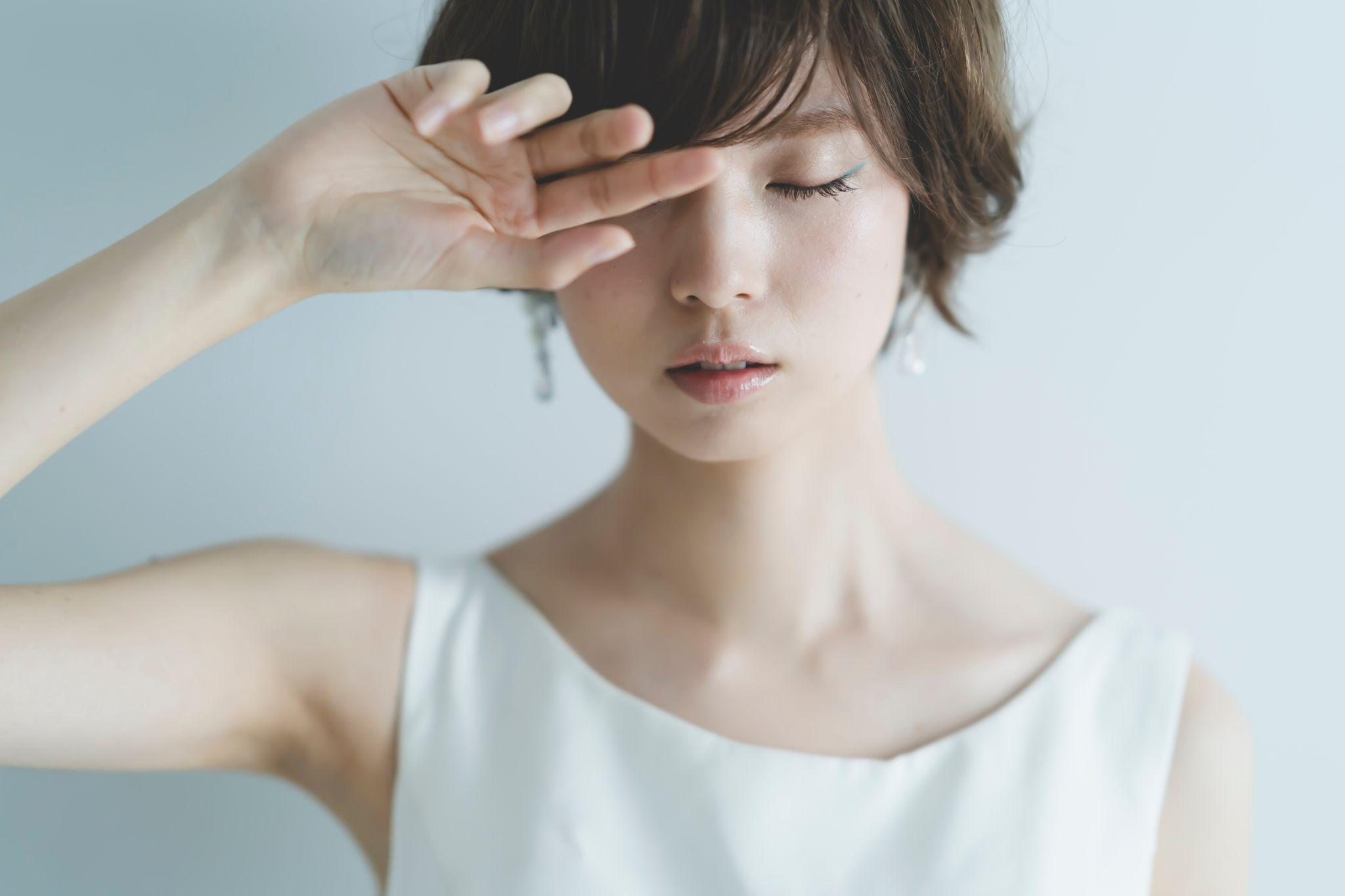 眼瞼下垂手術は一重のまま仕上げられる?二重になる可能性がある理由や手術法を解説