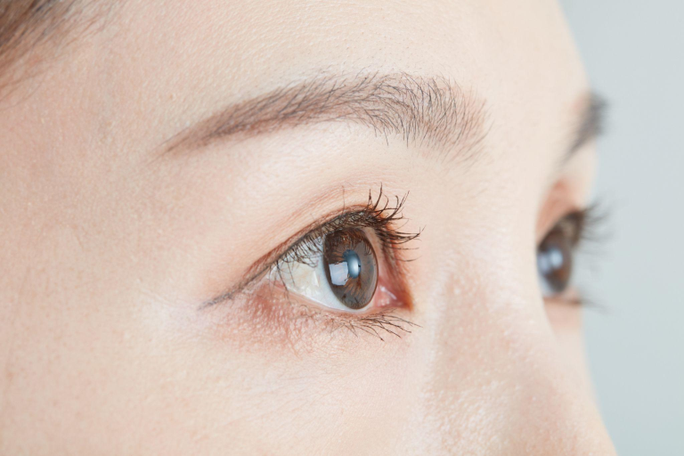 切らない眼瞼下垂治療とは？効果・方法・注意点やよくある質問を解説