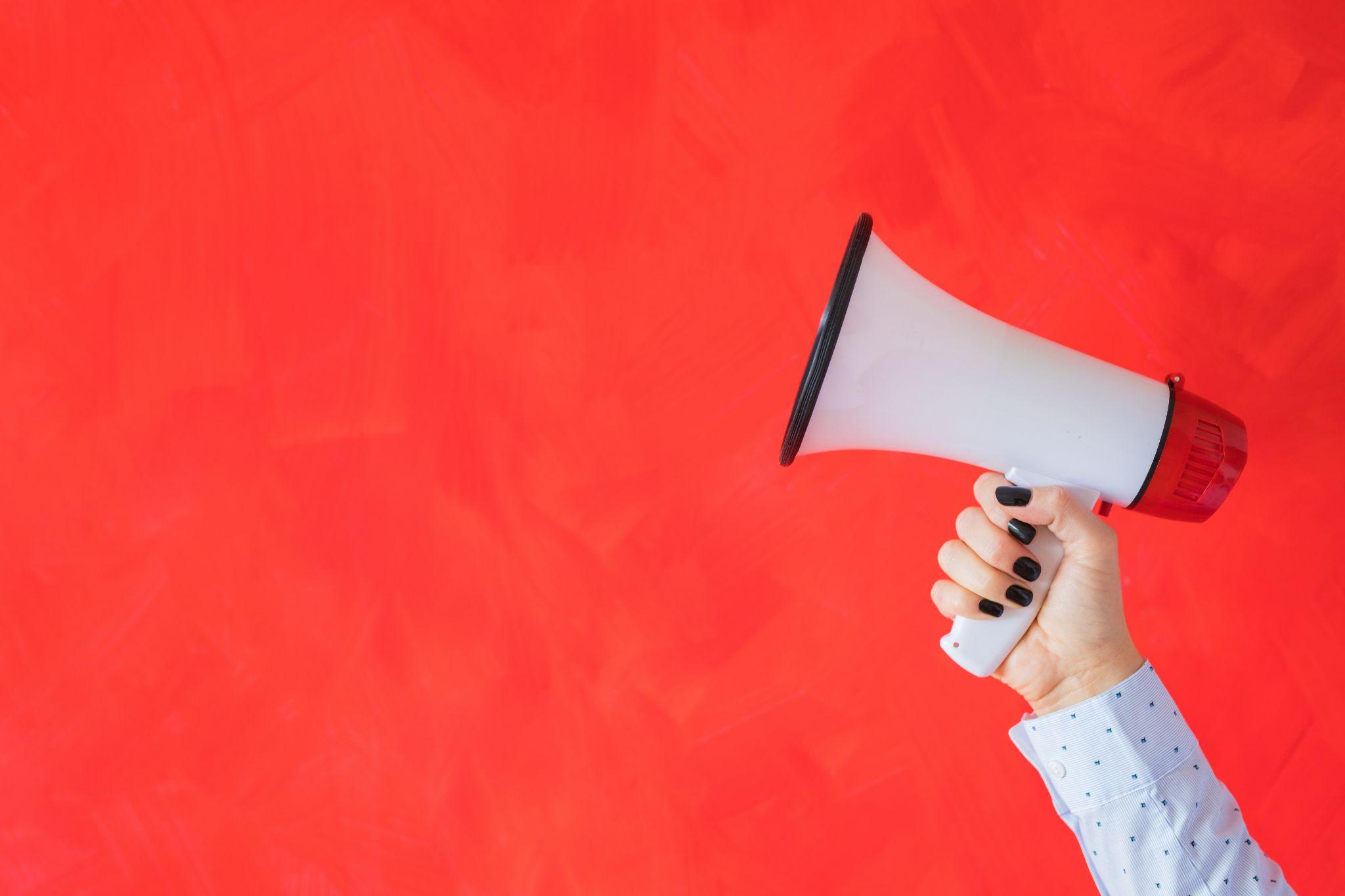 若い人の眼瞼下垂治療で注意すること