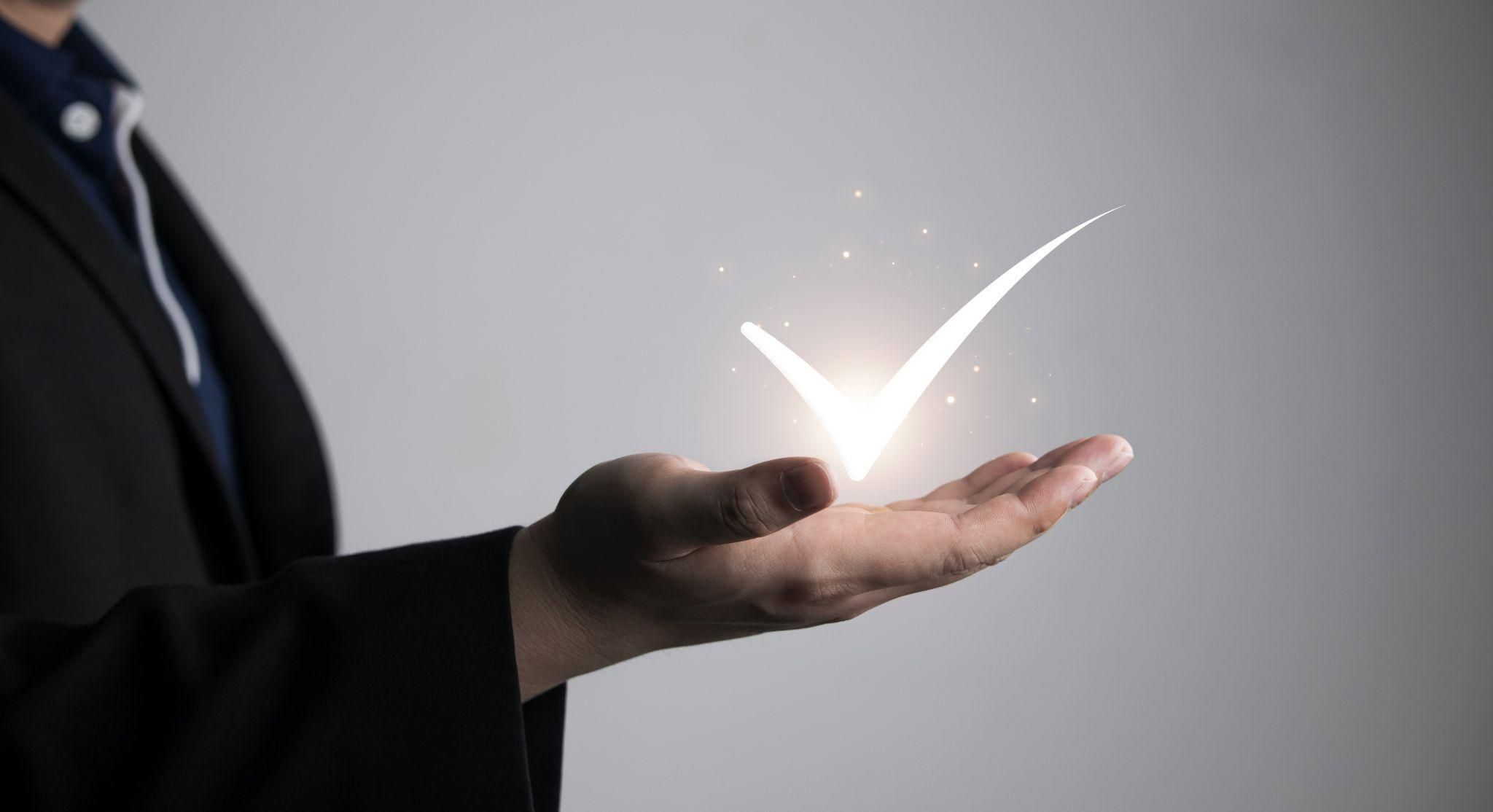 眼瞼下垂手術後のダウンタイム中の注意点