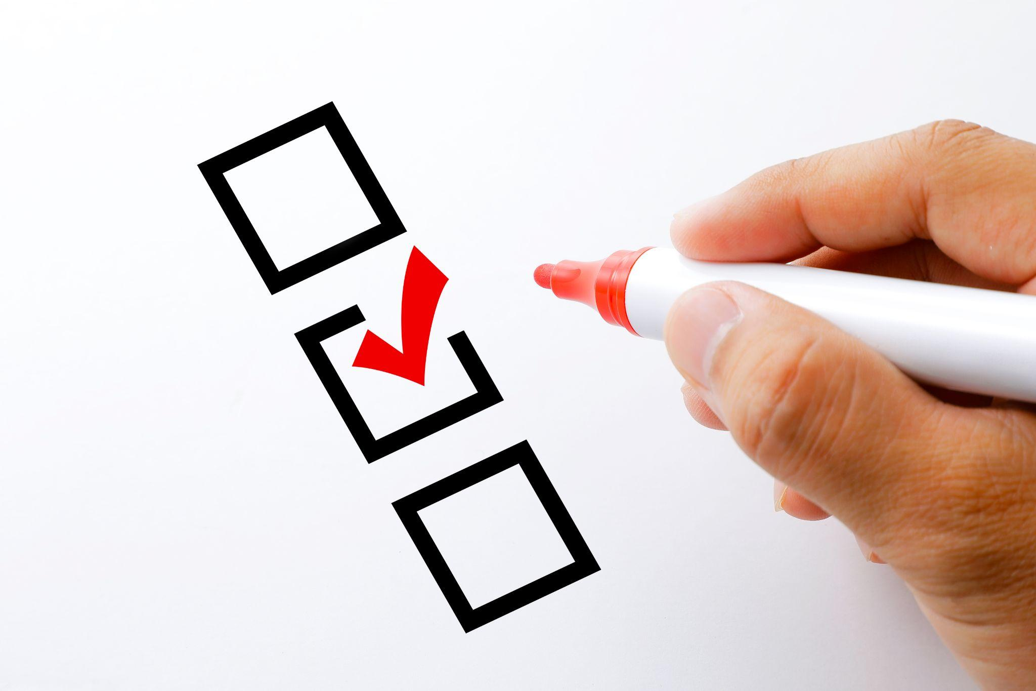 自分でできる眼瞼下垂のセルフチェック方法