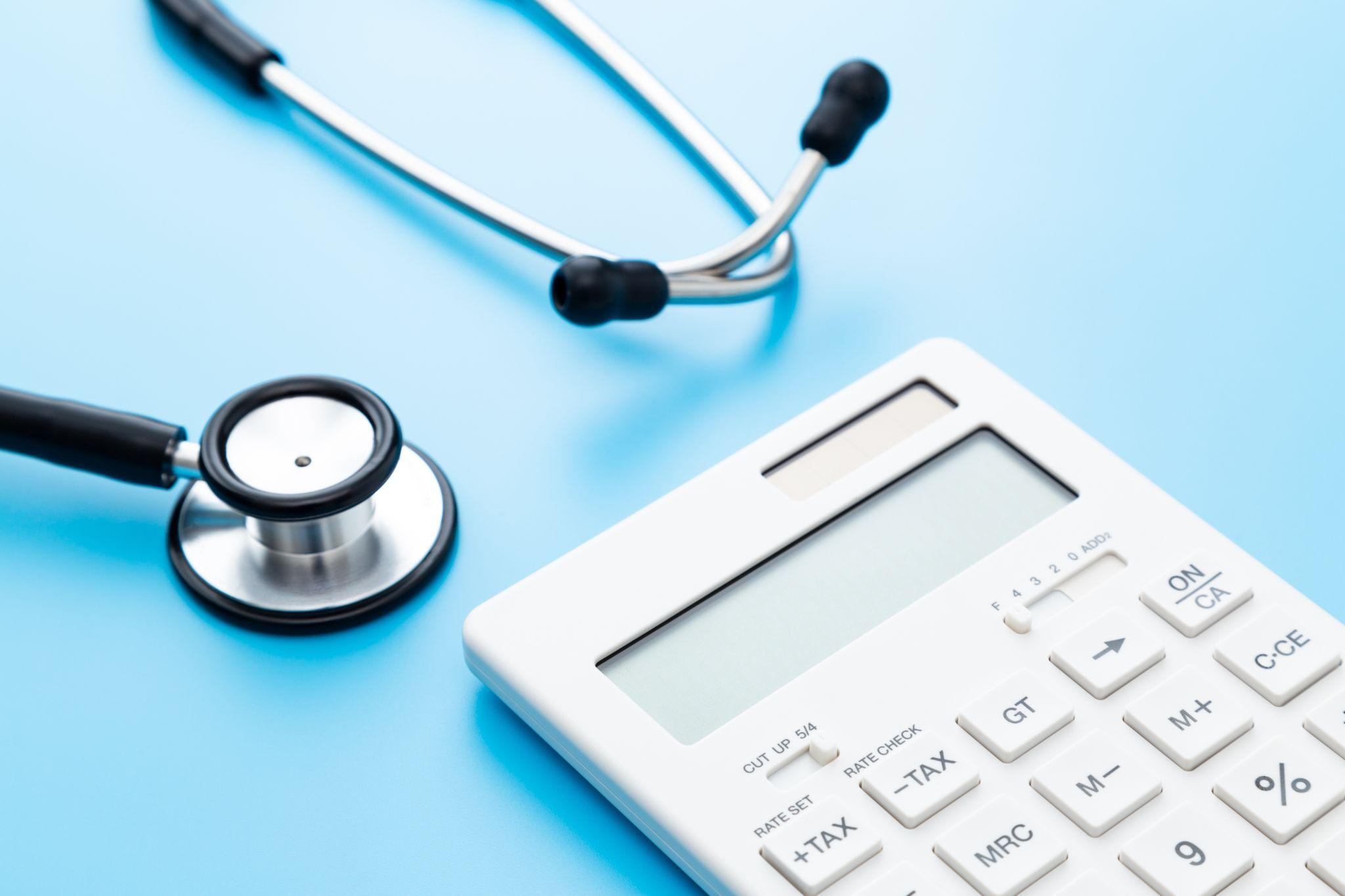 片目の眼瞼下垂の費用相場