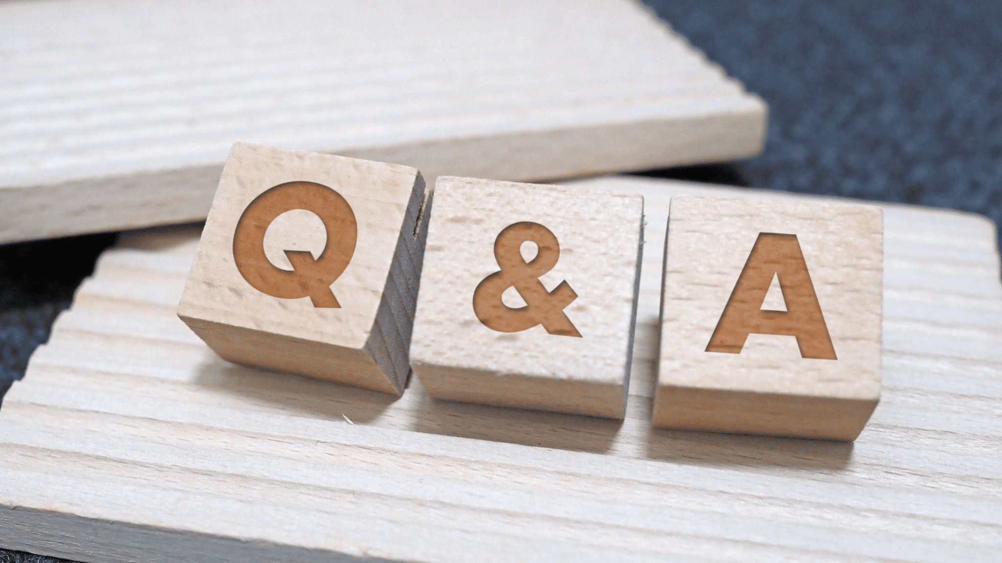 眼瞼下垂の手術費用に関する気になる疑問